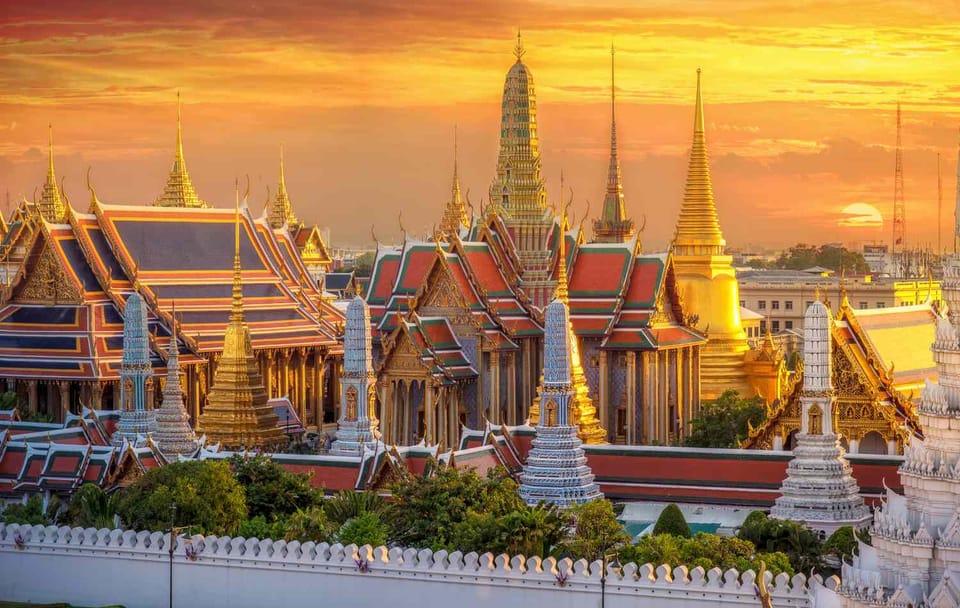 Bangkok’s Grand Palace & Wat Phra Kaew Guided Tour.