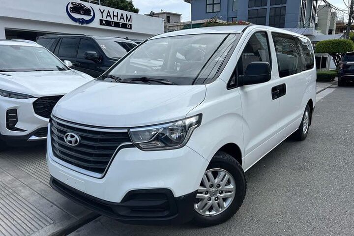 Private Sedan roundtrip- Puntacana airport to bávaro & Puntacana