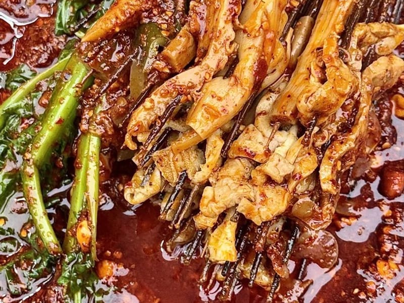Chengdu Evening Tuktuk Food Tour — Street + Sichuan Classics