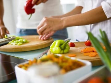 Culinary Cooking Class and Cocktails in Santorini