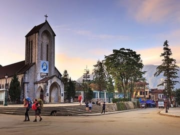 SAPA 2 Days Trekking Tour Transfer from HANOI (Hotel Overnight)