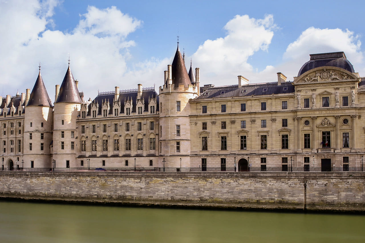 Private Paris Sightseeing City Tour by Minivan 7