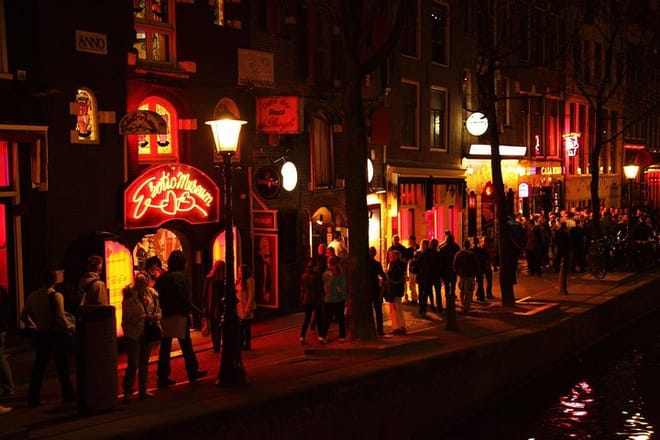 Amsterdam Self-Guided Audio Tour 9
