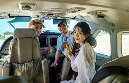 Scenic Seaplane and Cruise Tour from Hanoi to Halong Bay