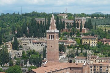 Private Guided Walking Tour of Historic Verona