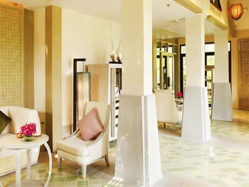 5 Star Luxury – Romantic Dinner on the Beach @ Melati