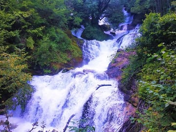 Rachkha waterfall