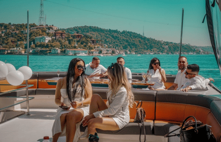 Private Yacht Tour with Swimming in Istanbul's Adalar Islands