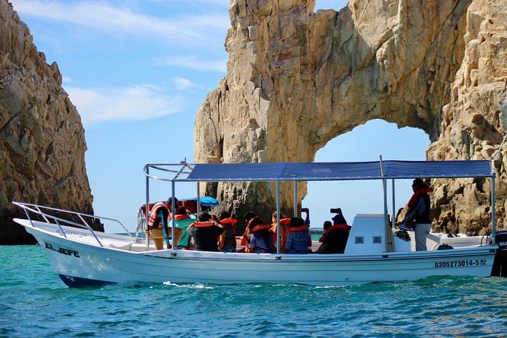 Cabo's Iconic Arch on a Budget: A Shared Ride to El Arco
