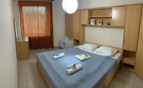 Central Apartment Stay in Tirana for Cultural Immersion