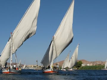 Felucca Sailing Tour with Visits to Karnak and Luxor Temples