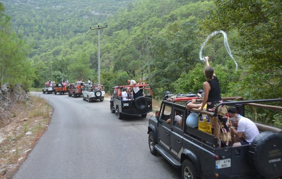 Jeep Safari Adventure in Alanya's Taurus Mountains with Lunch