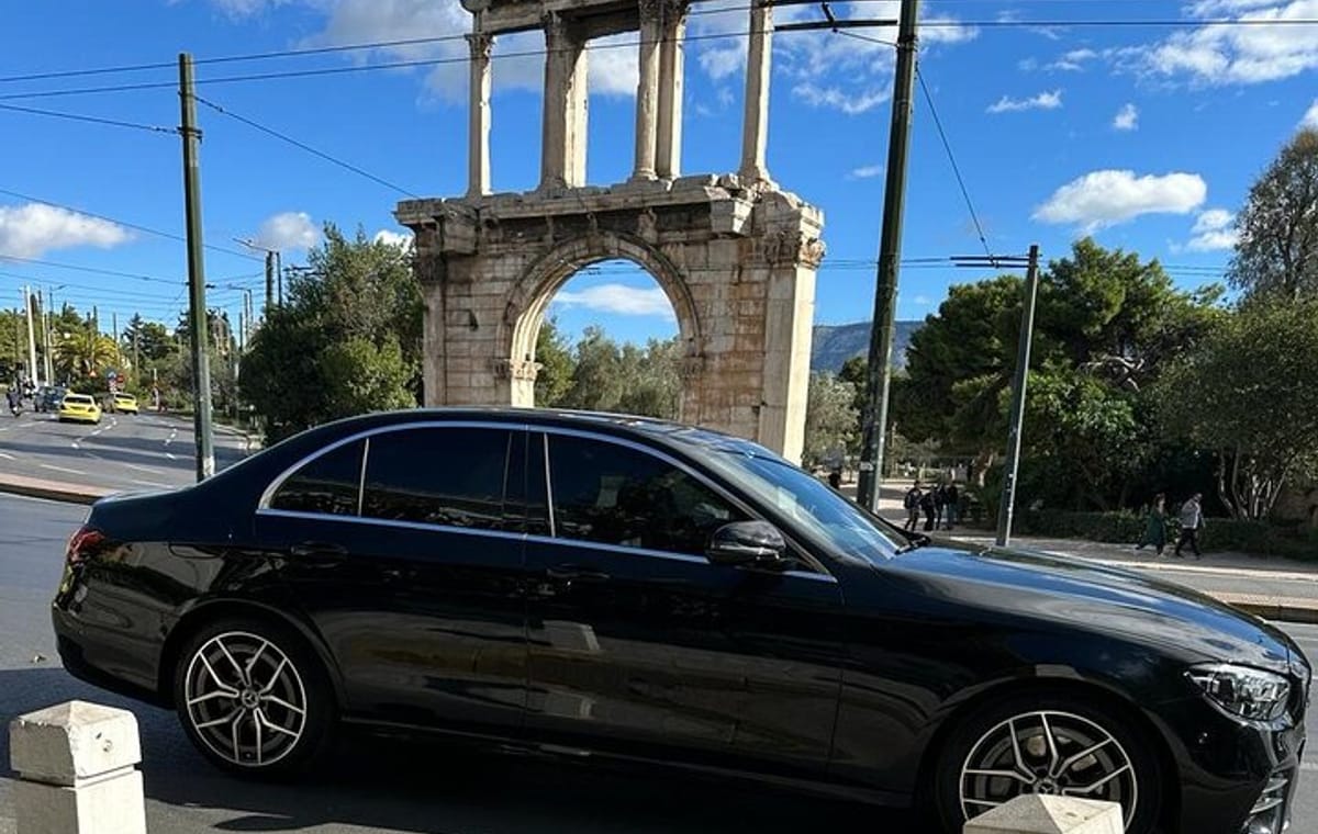 Athens Guided Tour with Electric Limousine