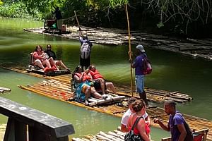 Bamboo Rafting (Martha Brae River)