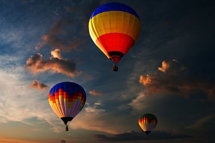 Dubai Hot Air Balloon Ride and Traditional Arabic Breakfast  2