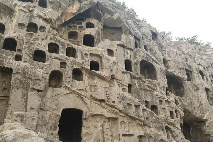 Private Day Tour in Luoyang: Longmen Caves, Baima Temple, Ancient Art Museum 8