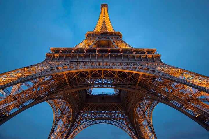 Half-Day Private Eiffel Tower with Seine River Lunch Cruise 5