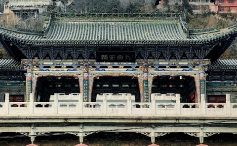 Lanzhou Ramen Making Tour with Gansu Museum and Yellow River