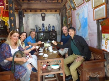 visiting Duong Lam ancient house