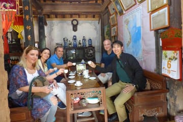 Cultural Bike and Minivan Tour of Duong Lam Village, Hanoi