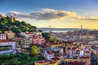 Lisbon to Porto Up to 4 Stops: Obidos, Nazare, Fatima & Aveiro