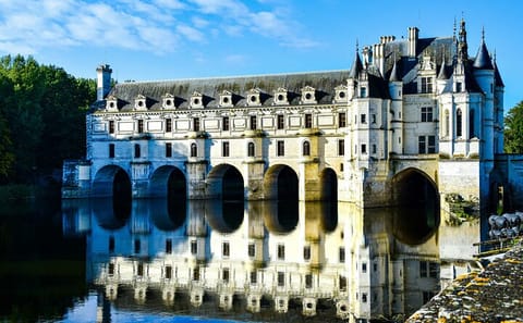 Walking Tour of Chenonceaux Château and Gardens in France