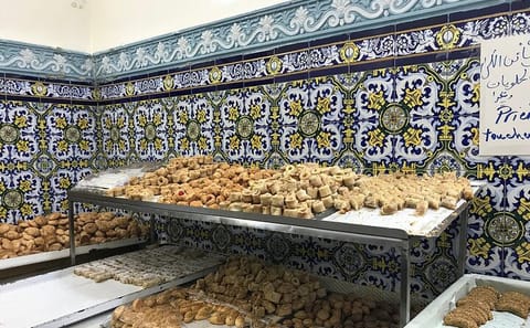 Cultural Walking Tour of Casablanca's Modern and Traditional Sights