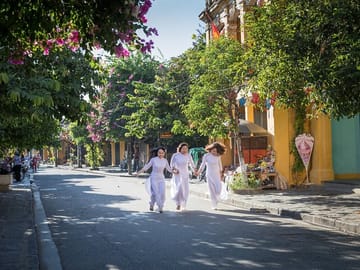 Full-Day Tour of Marble Mountains and Hoi An in Vietnam