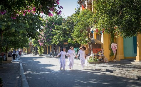 Full-Day Tour of Marble Mountains and Hoi An in Vietnam