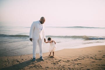 1-Hour Private Beach & Resort Photoshoot in Đà Nẵng