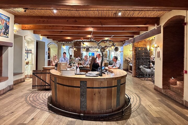 Bella Private Tours: Private Winelands Day: Franschhoek Wine Tram, Stellenbosch & Paarl — Franschhoek - Photo 6