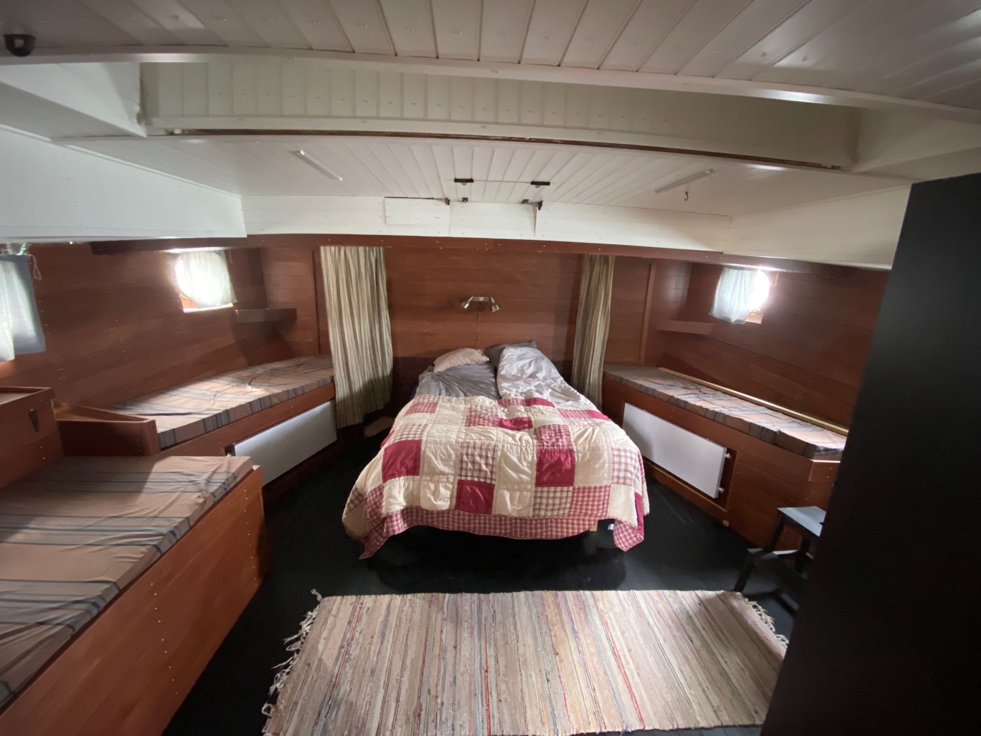 Majoitu veneessä Helsingissä