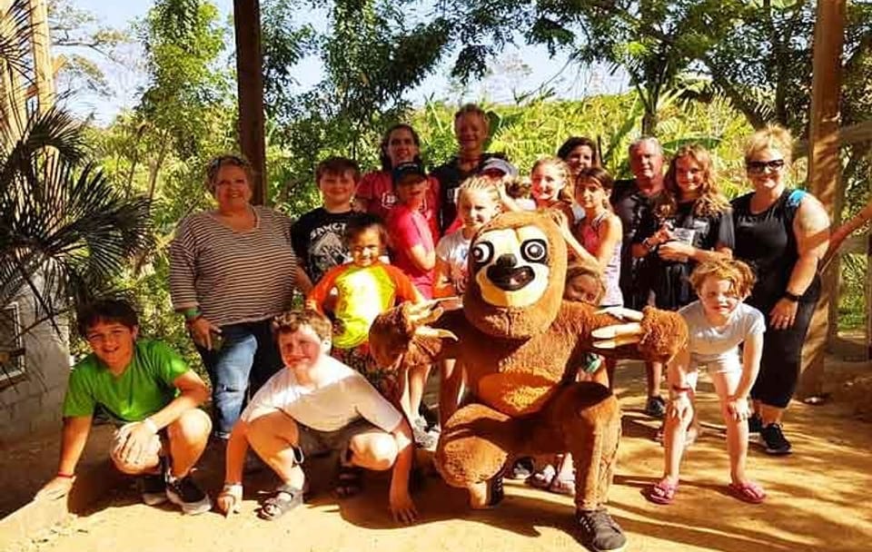 Family Eco Park Tour in Sandy Bay, Honduras