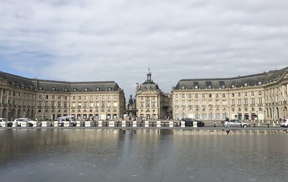 Private Guided Historic Walking Tour of Bordeaux