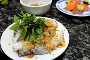 Hanoi Street Food Walking Tour: Taste 8 Local Dishes