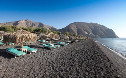 Guided Beach Tour of Santorini's Stunning Coastal Spots