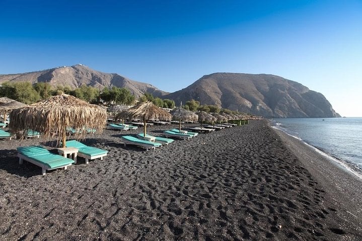 Εxplore The Beaches Of Santorini 2