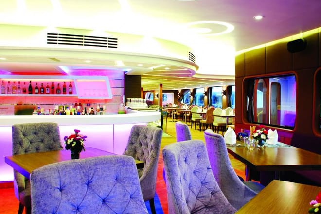 BANGKOK: Ticket Wonderful Pearl CANDLE LIGHT DINNER CRUISE (19.30-21.30) 10