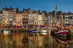 Private Normandy Live guided trip to Rouen — Honfleur — Deauville.