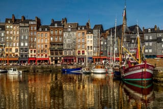 Private Normandy Guided Day Trip from Paris by Minivan with Calvados Tasting