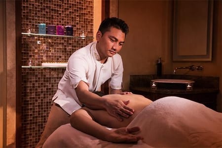 Unwind and Dine at Atlantis