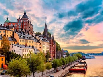 Guided Bike Tour of Stockholm's Neighborhoods and Waterfronts