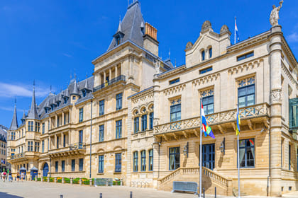 Luxembourg: Audio Guided Walking Tour (2:15 – 18 audio comments)