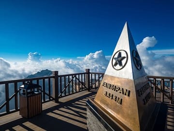 3-Day Cultural and Nature Tour of Sapa and Fansipan Peak