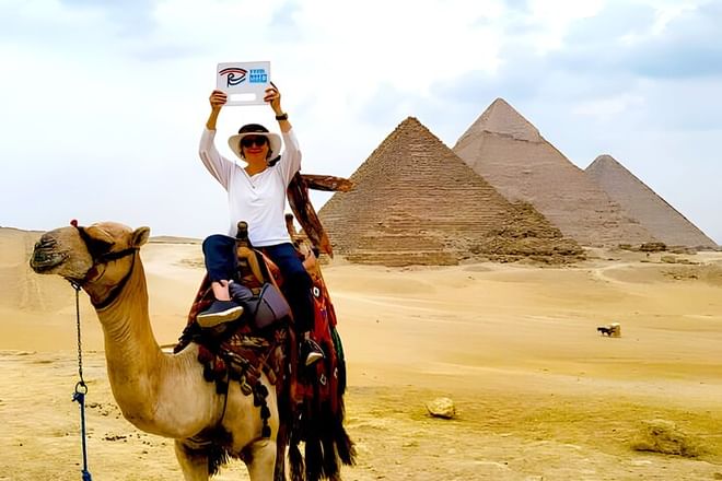 Giza Pyramids Tour with camel ride