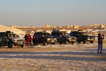 3-Day Adventure Tour to White Desert and Bahariya Oasis from Cairo