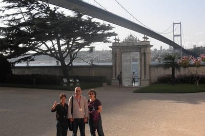 Istanbul Two Continents Tour Including Dolmabahçe Palace and Bosphorus Sightseeing Cruise