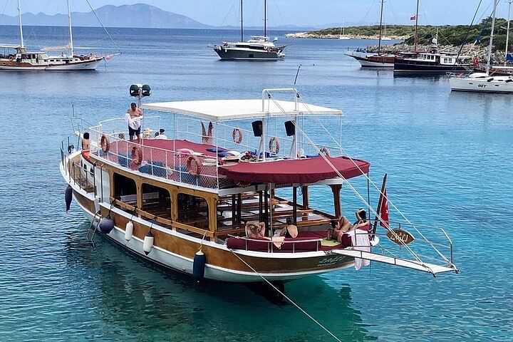 Bodrum Pirate Boat Tour: Explore Scenic Bays with Lunch & Fresh Fruit