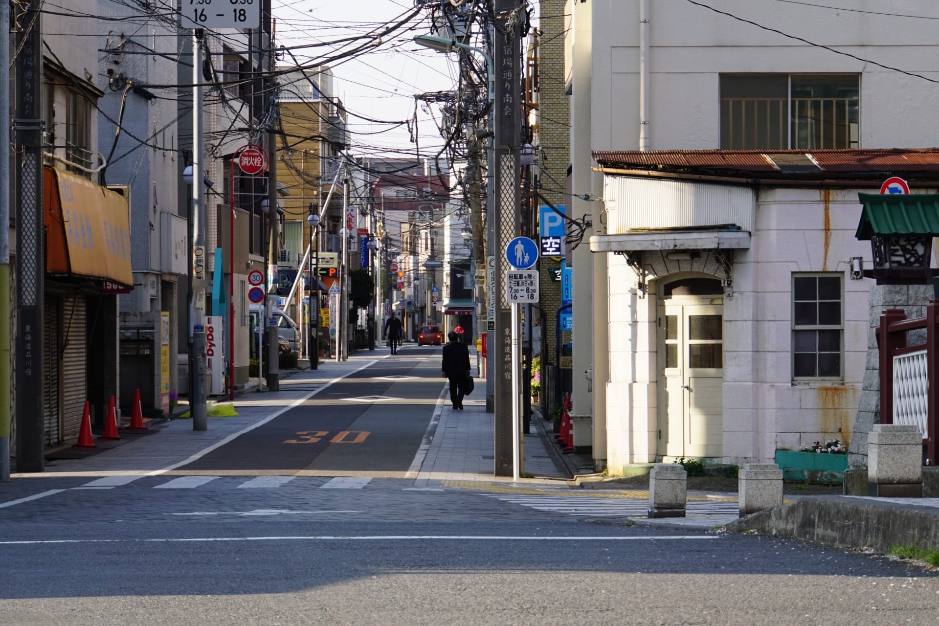 A quiet backstreet lane in Takanawa, Tokyo