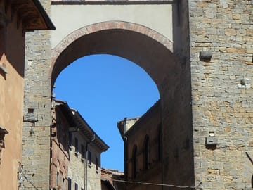 Volterra Old Town Private Walking Tour